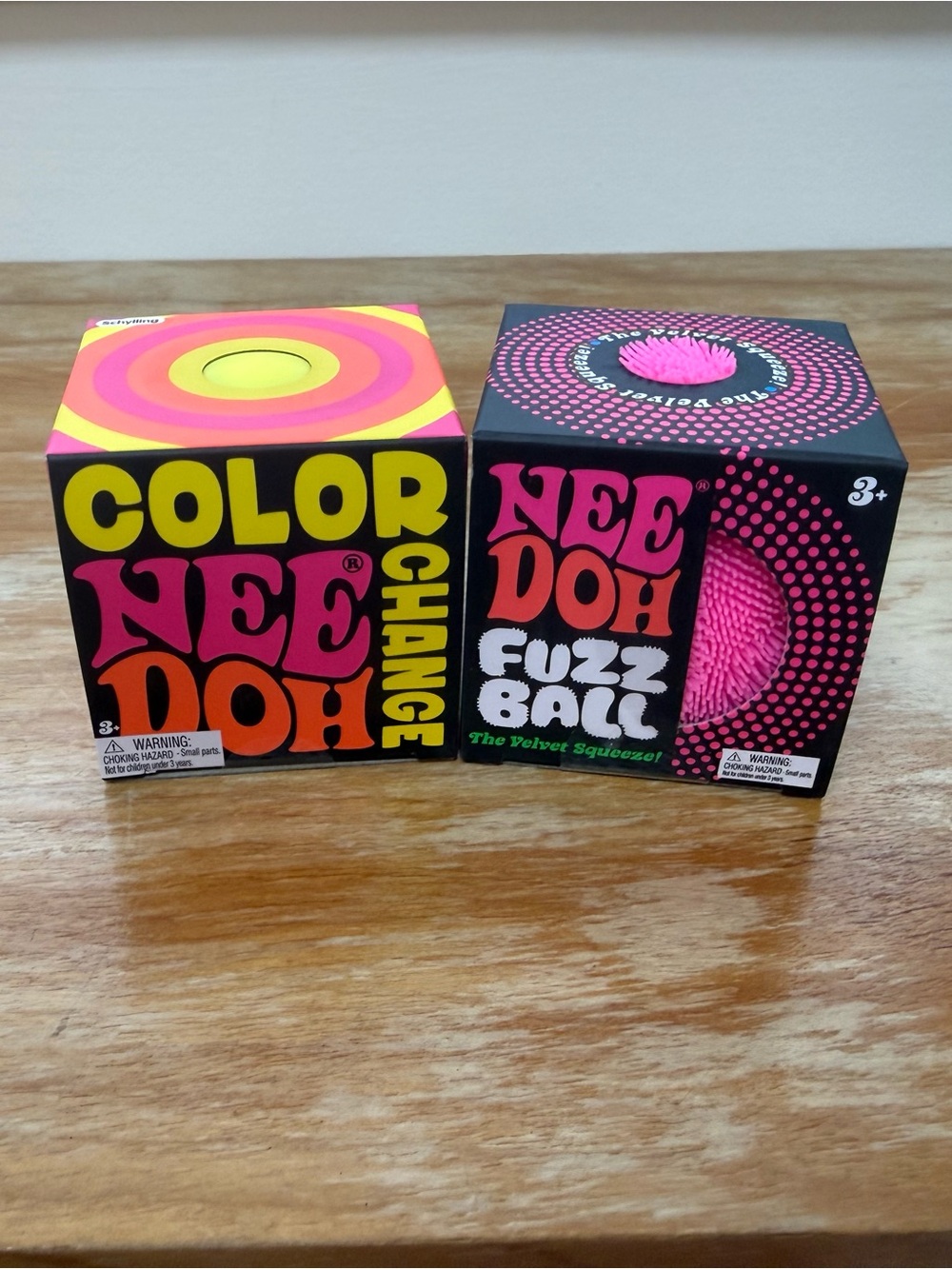 NeeDoh Color Change & Fuzz Ball Set - yellow/Pink